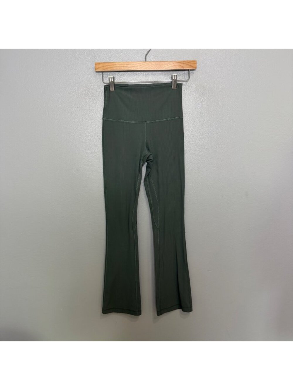 LULULEMON align ribbed mini flared pants in dark forest size 4